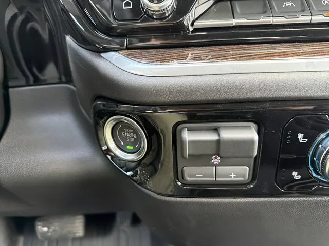 New 2026 Summit White GMC SLE image 26