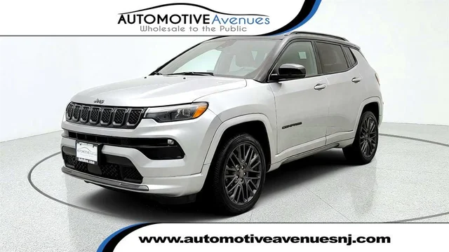 2023 Jeep Compass High Altitude 4x4 w/ Panoramic Sunroof