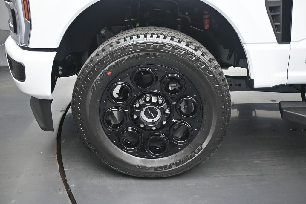 New 2026 Oxford White Ford XLT image 24
