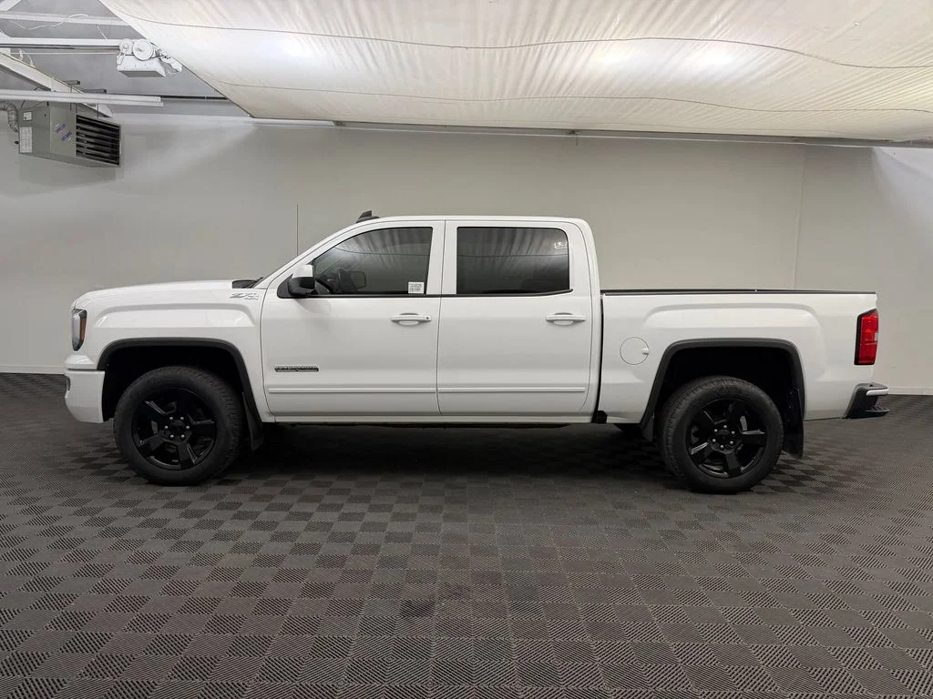 Used 2018 Summit White GMC SLE image 2