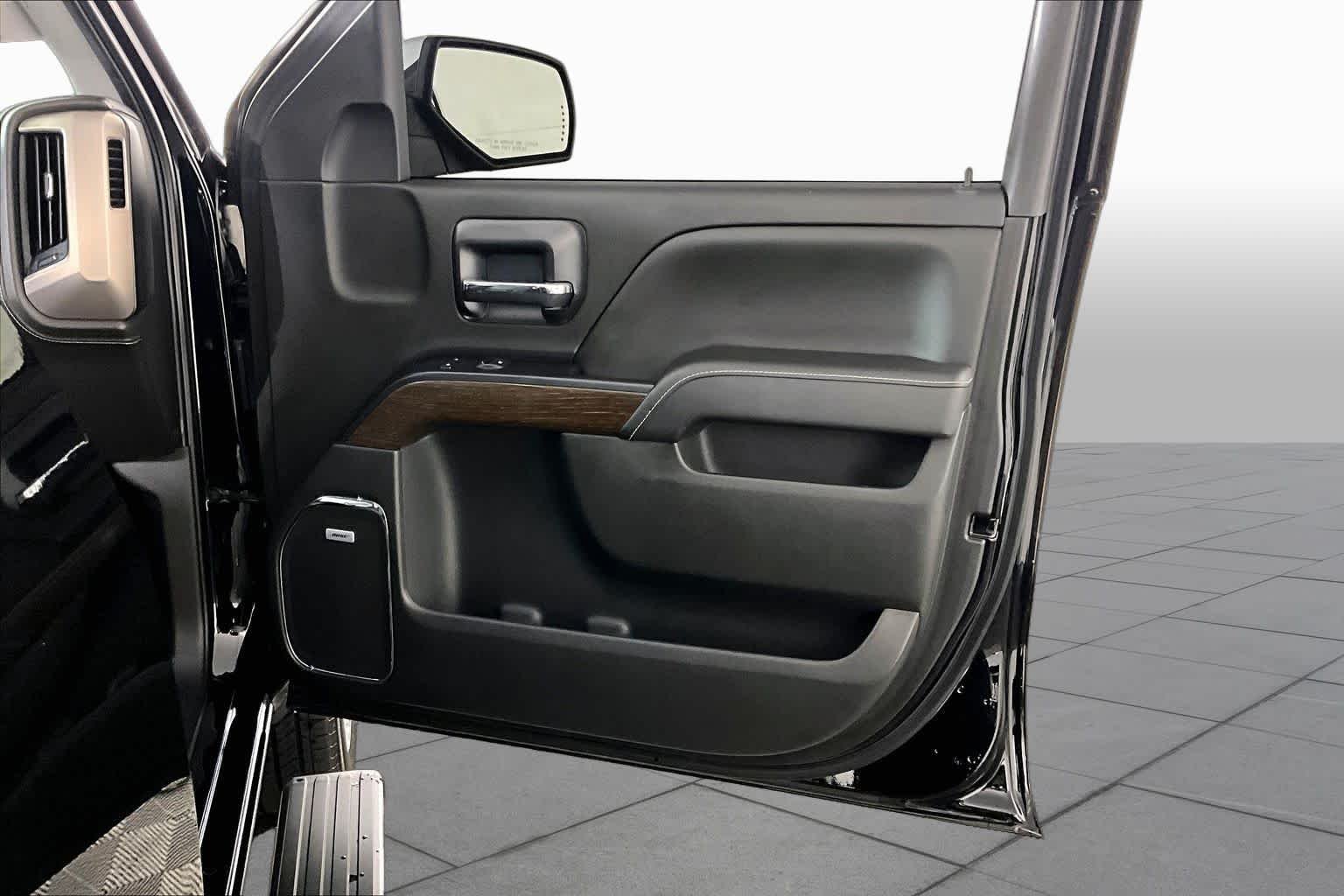 Used 2018 Onyx Black GMC Denali image 21