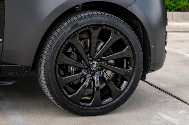 Used 2025 Gray Land Rover Autobiography image 77