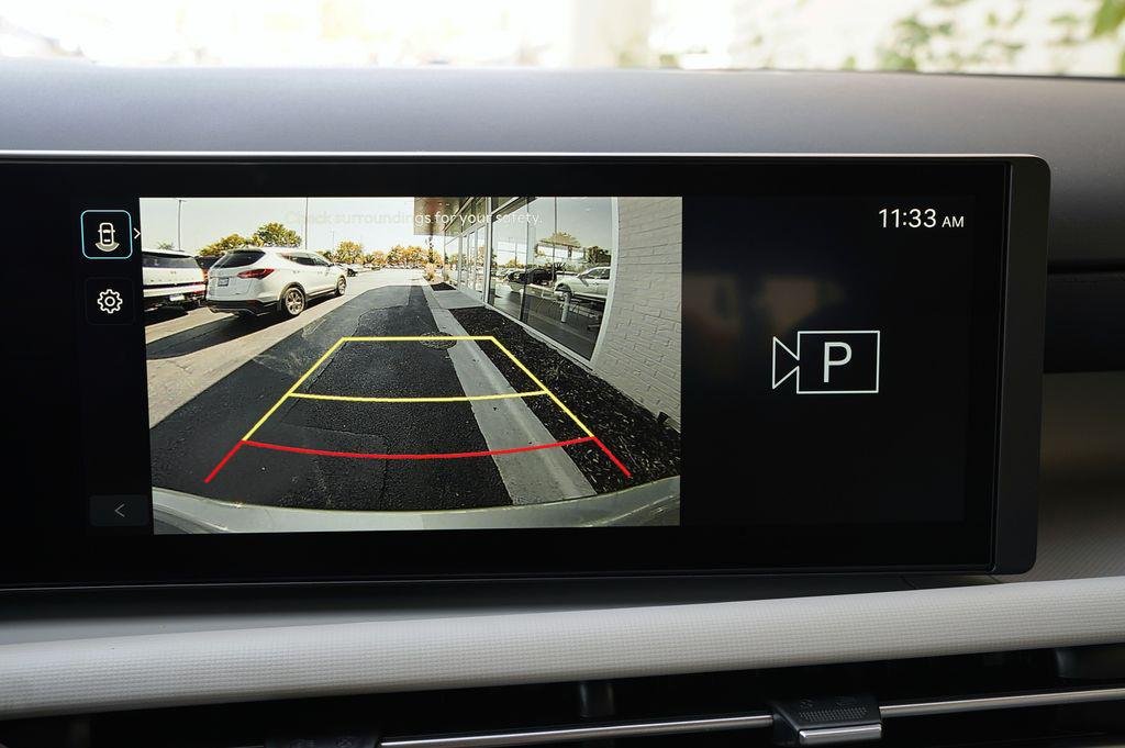 New 2026 Shimmering Silver Hyundai SEL image 18