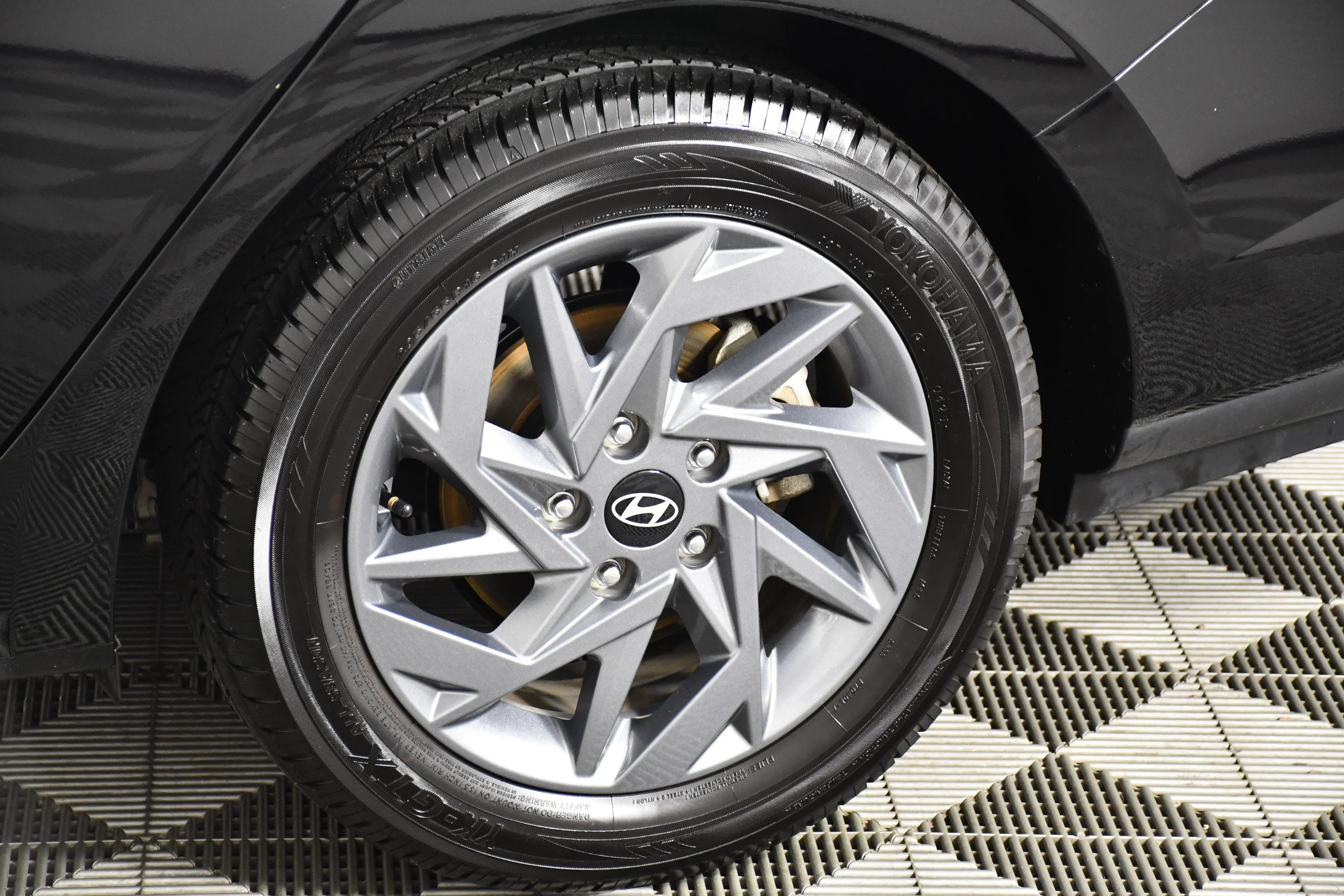 Used 2024 Abyss Black Hyundai SEL image 52