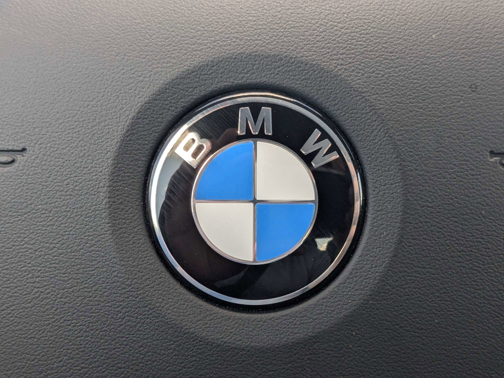 2025 BMW 3 Series 330i - Photo 30