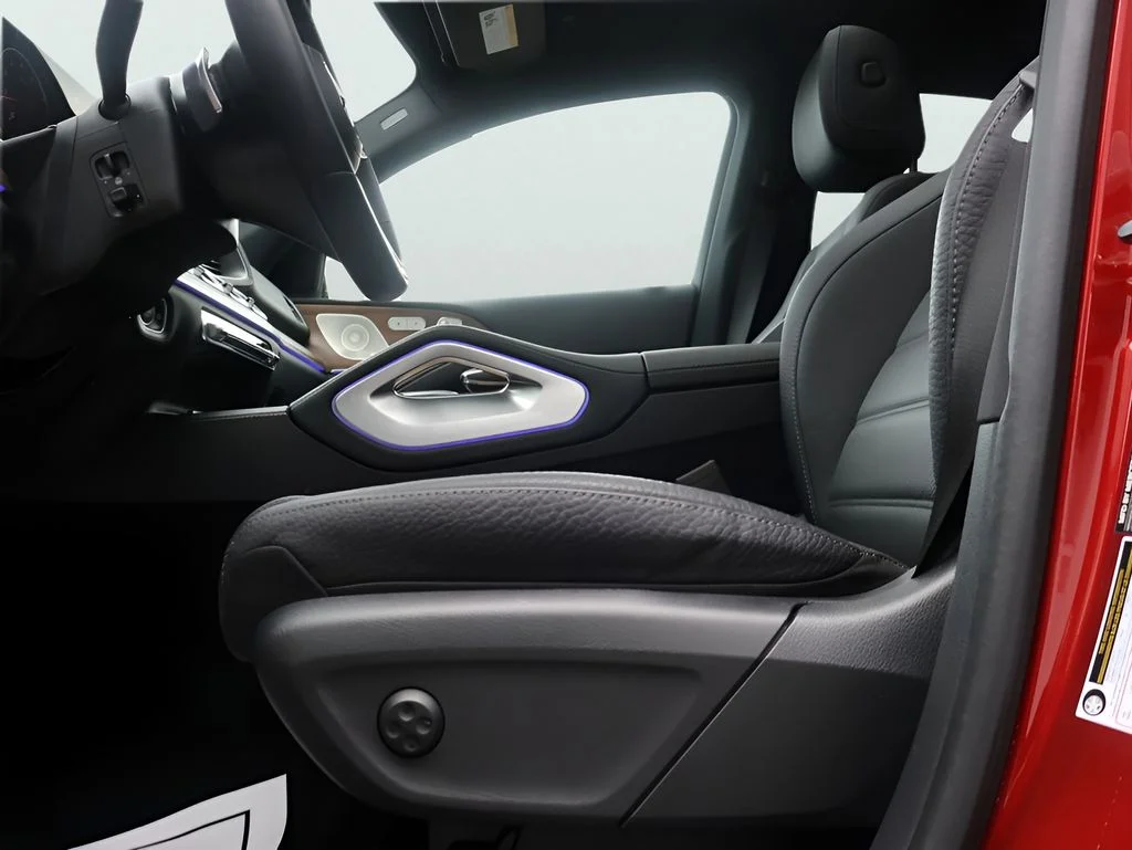 Used 2025 MANUFAKTUR Cardinal Red Mercedes-Benz GLE 450 image 39