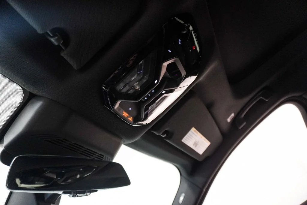 Used 2023 Black BMW 760i xDrive image 29