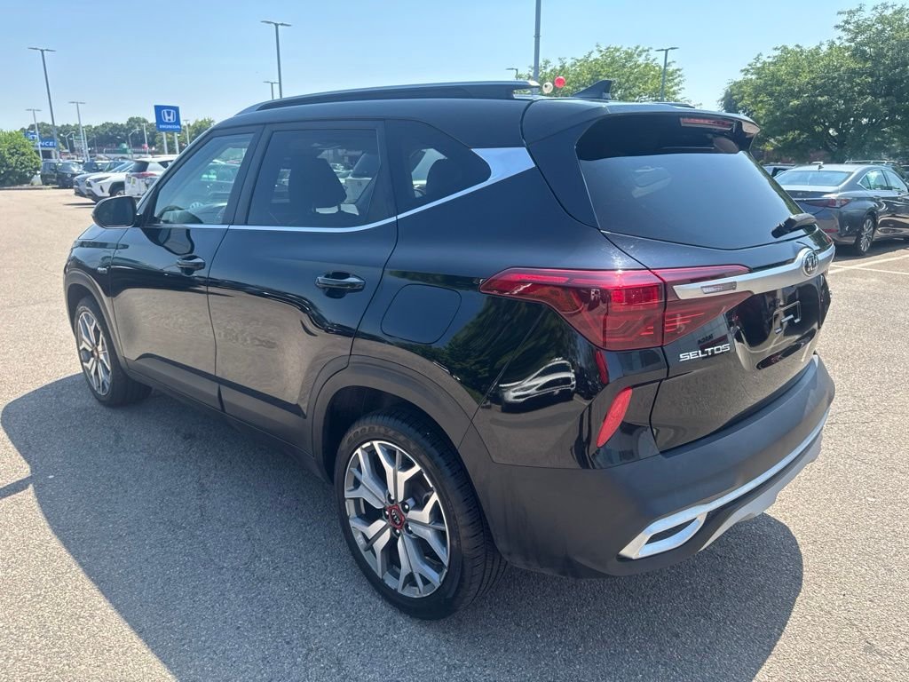 Used 2021 Black Kia S image 5