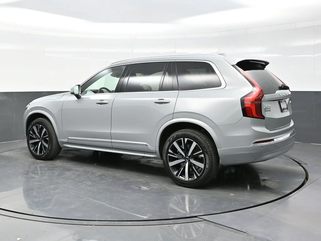 New 2026 Vapour Grey Volvo Core image 4