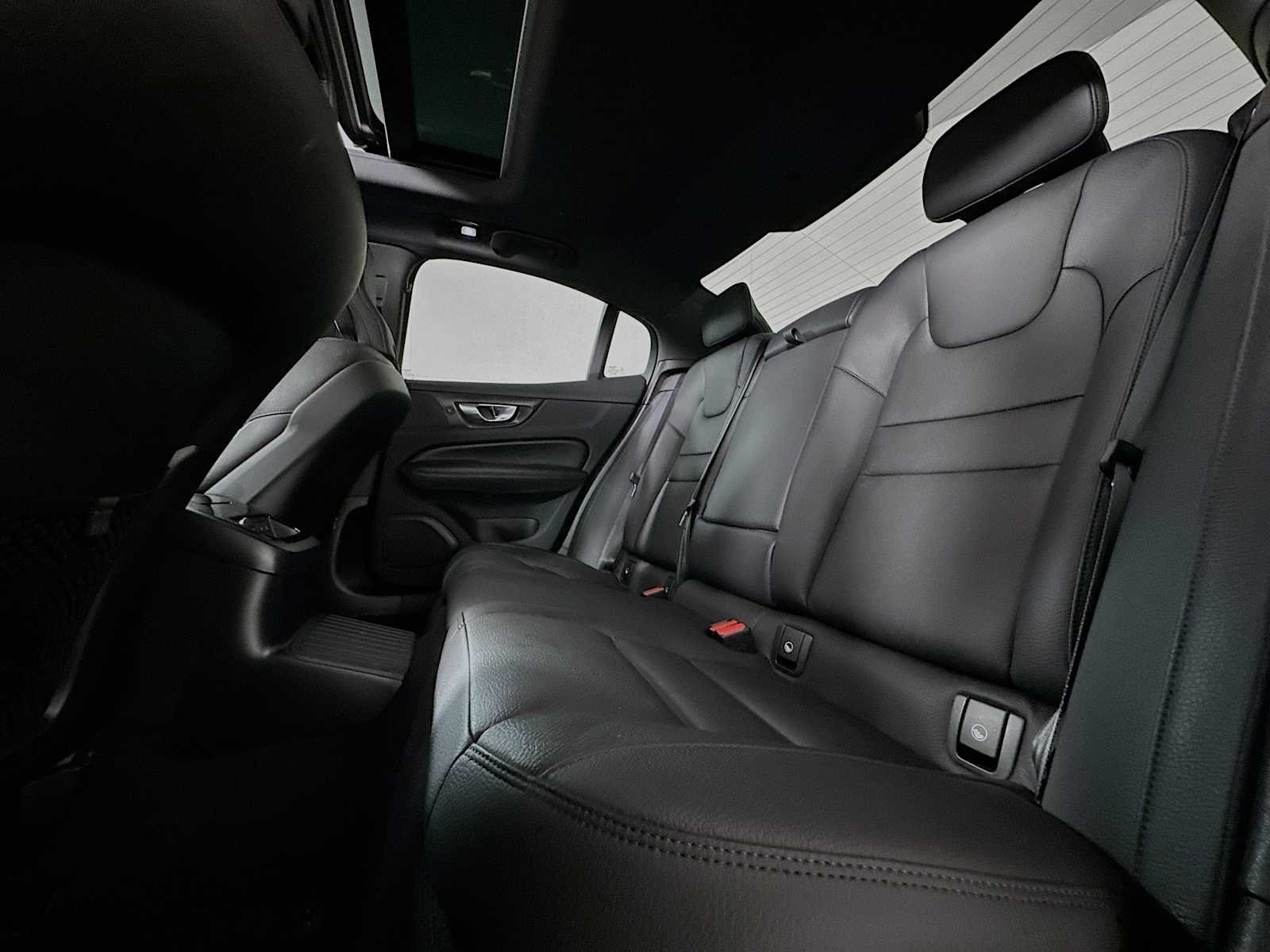 Certified Used 2023 Onyx Black Volvo Plus image 23