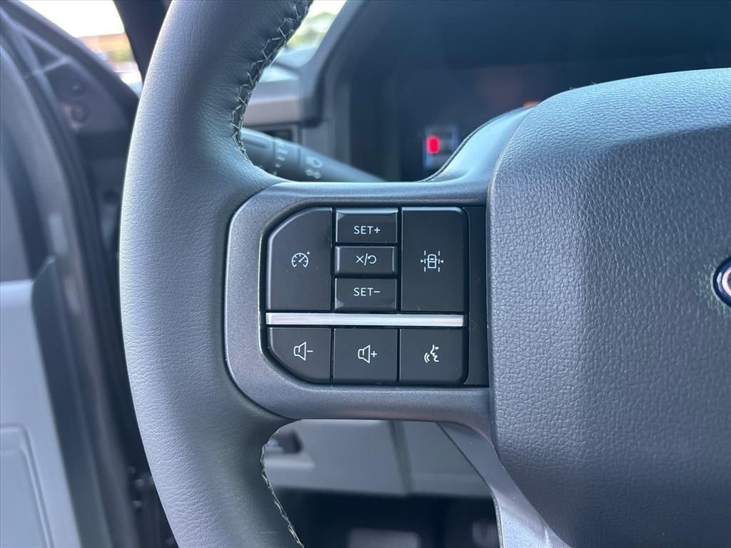 New 2026 Carbonized Gray Metallic Ford XLT image 16