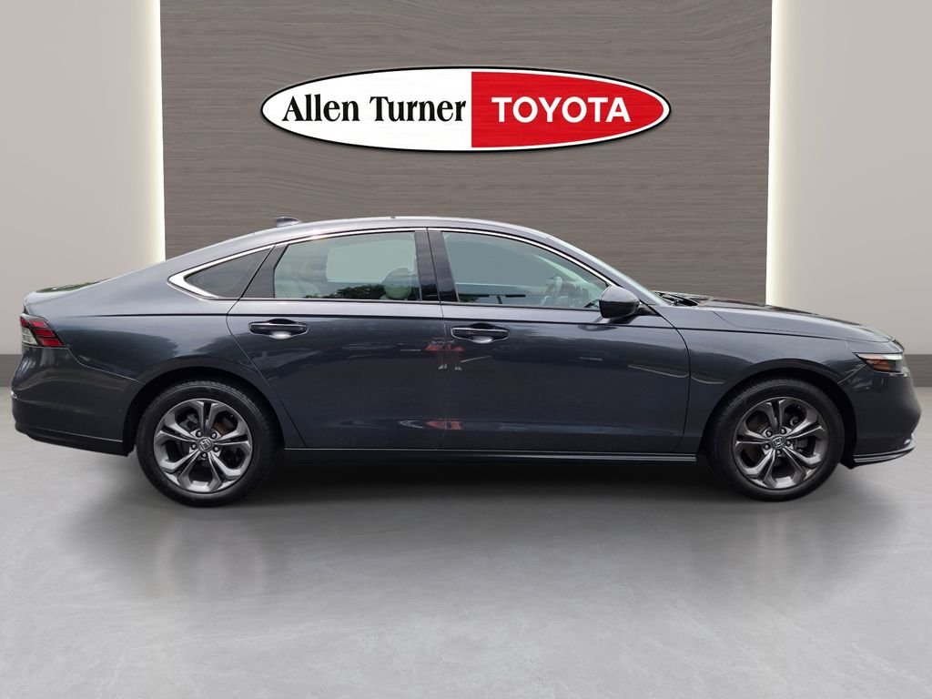 Used 2024 Gray Honda EX image 4