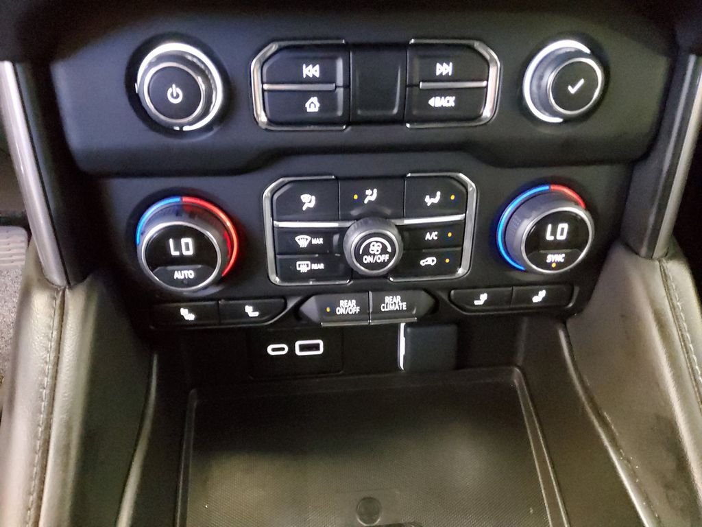 Used 2024 Red Chevrolet Z71 image 29