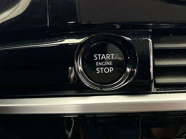 2025 Nissan Pathfinder SV - Photo 35