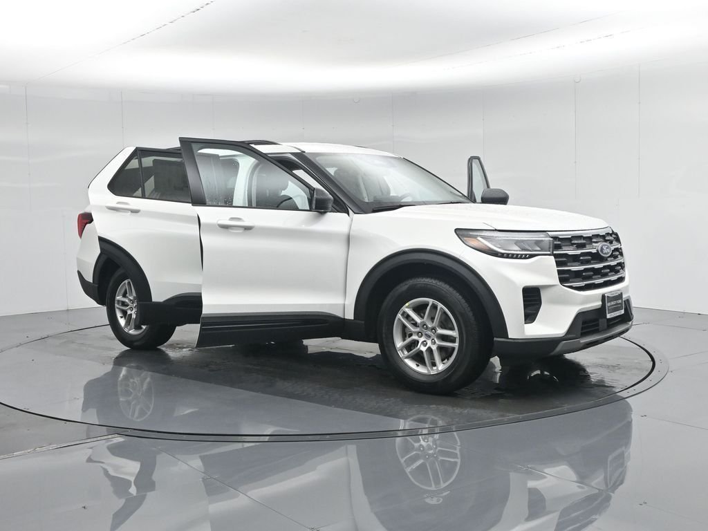 New 2026 Star White Metallic Tri-Coat Ford Active image 63
