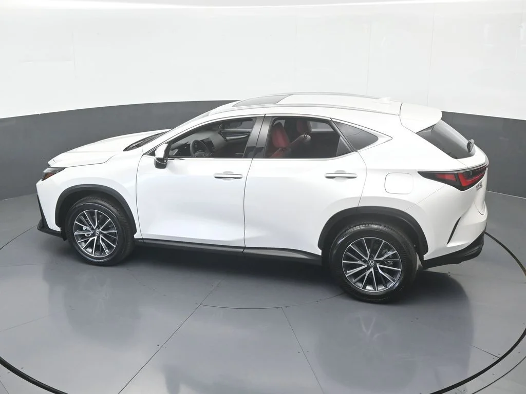 Used 2025 White Pearl Lexus 350 Premium image 50