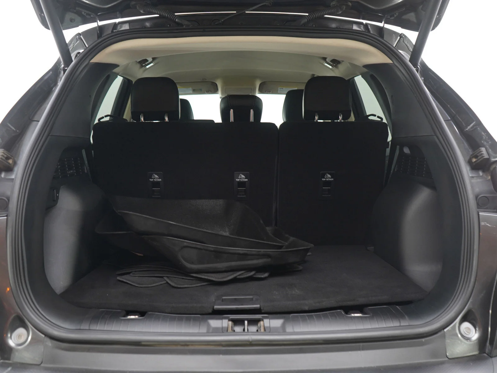 Used 2020 Magnetic Metallic Ford SEL image 17