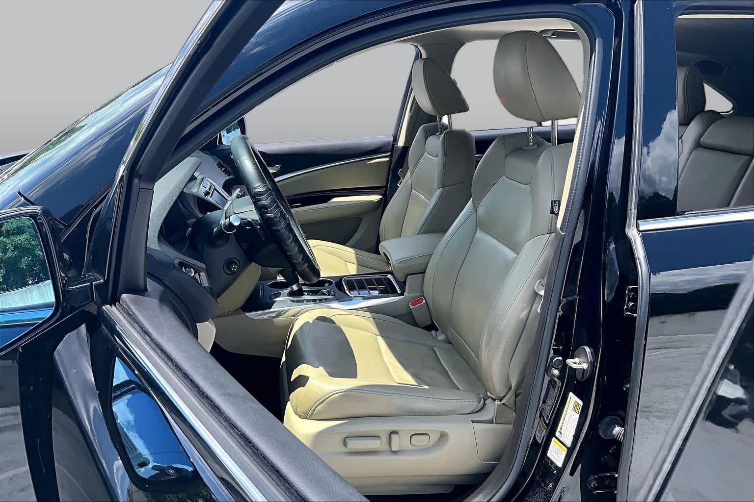 Used 2015 Crystal Black Pearl Acura Tech Pkg image 8