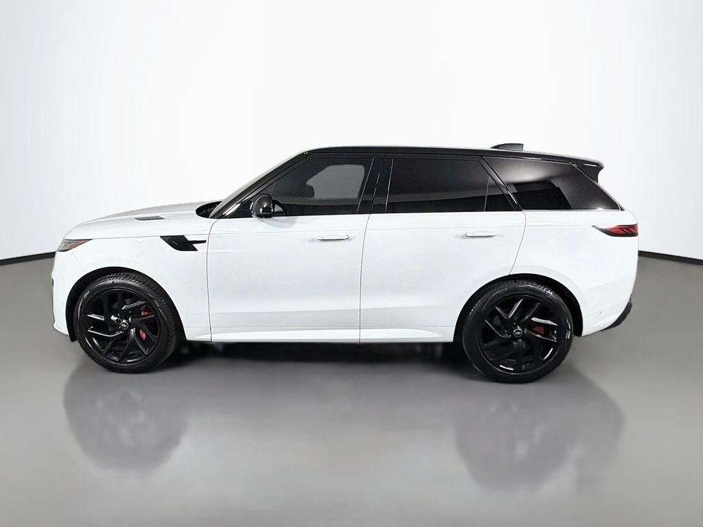 Certified Used 2025 Fuji White Land Rover Dynamic SE image 8