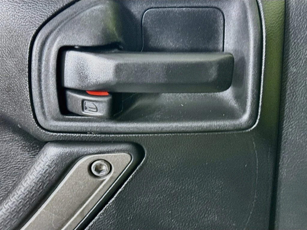Used 2017 Green Jeep Sport image 21