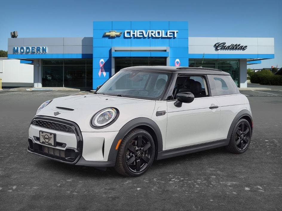 2022 MINI Hardtop Cooper S's photo
