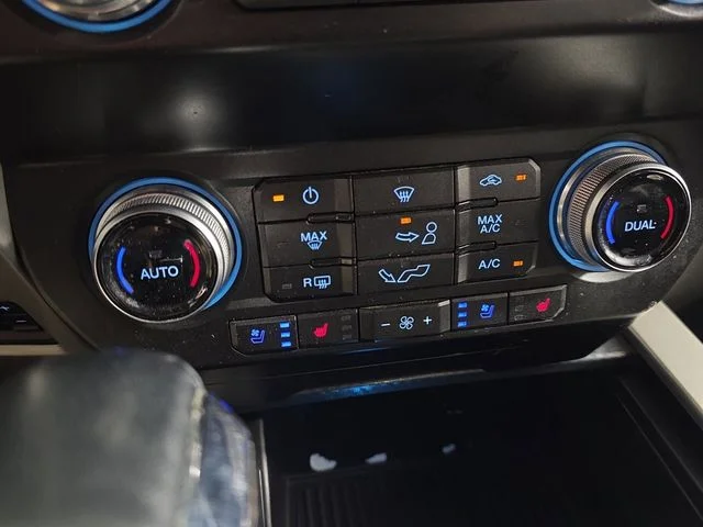 Used 2019 Oxford White Ford Lariat image 17