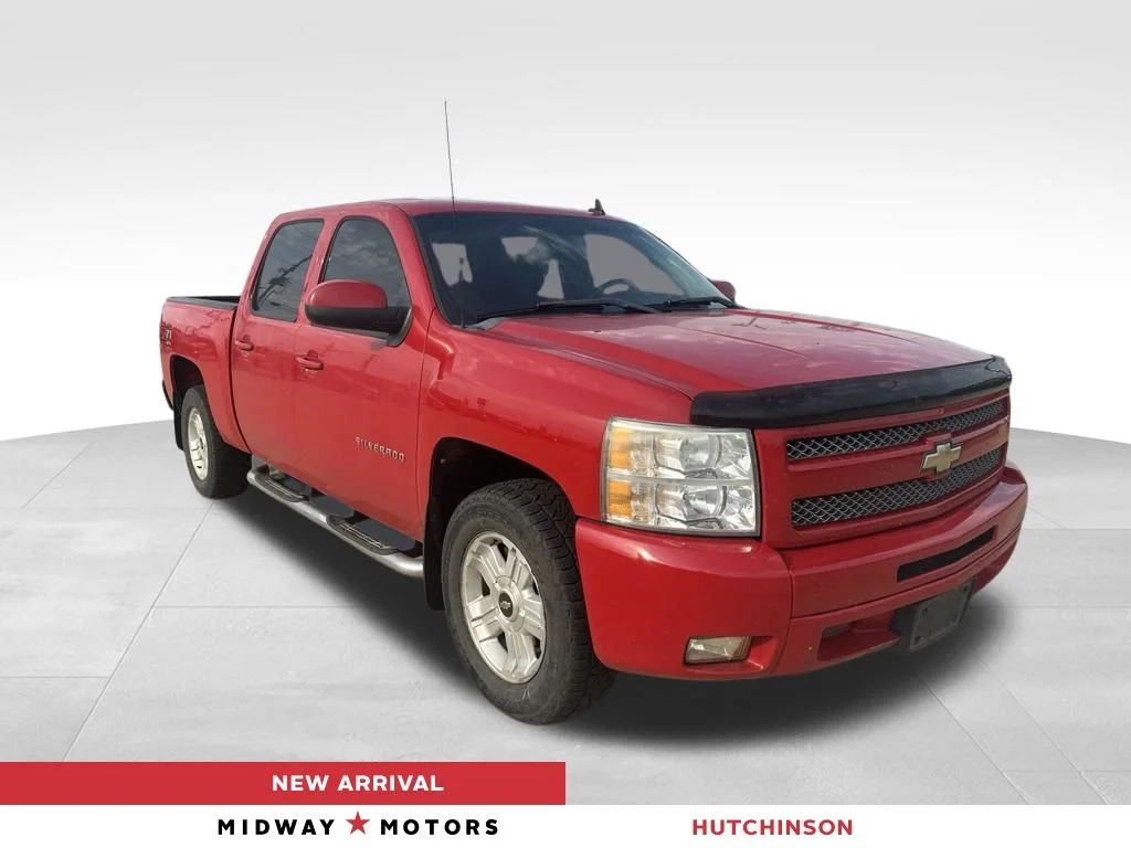 Used 2011 Red Chevrolet LT image 1