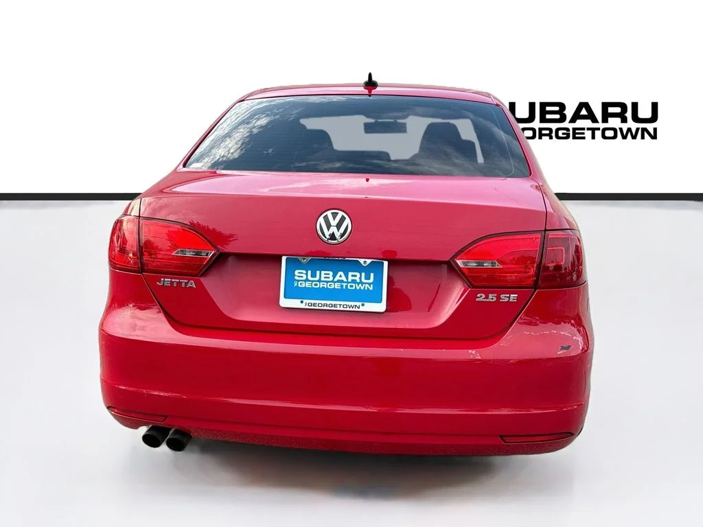 Used 2012 Red Volkswagen 2.5L SE image 6