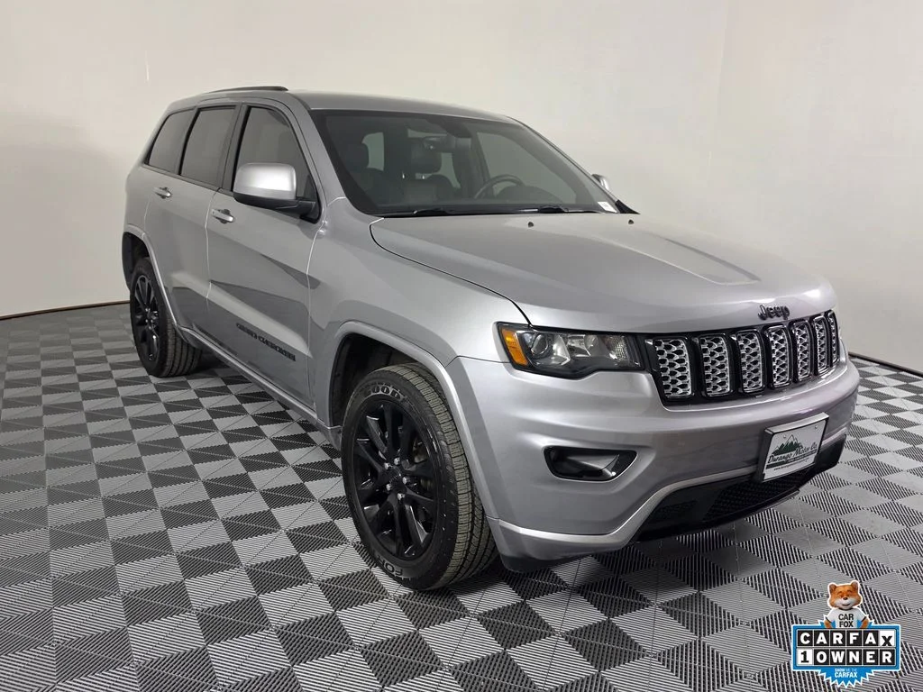 Used 2017 Silver Jeep Altitude image 11
