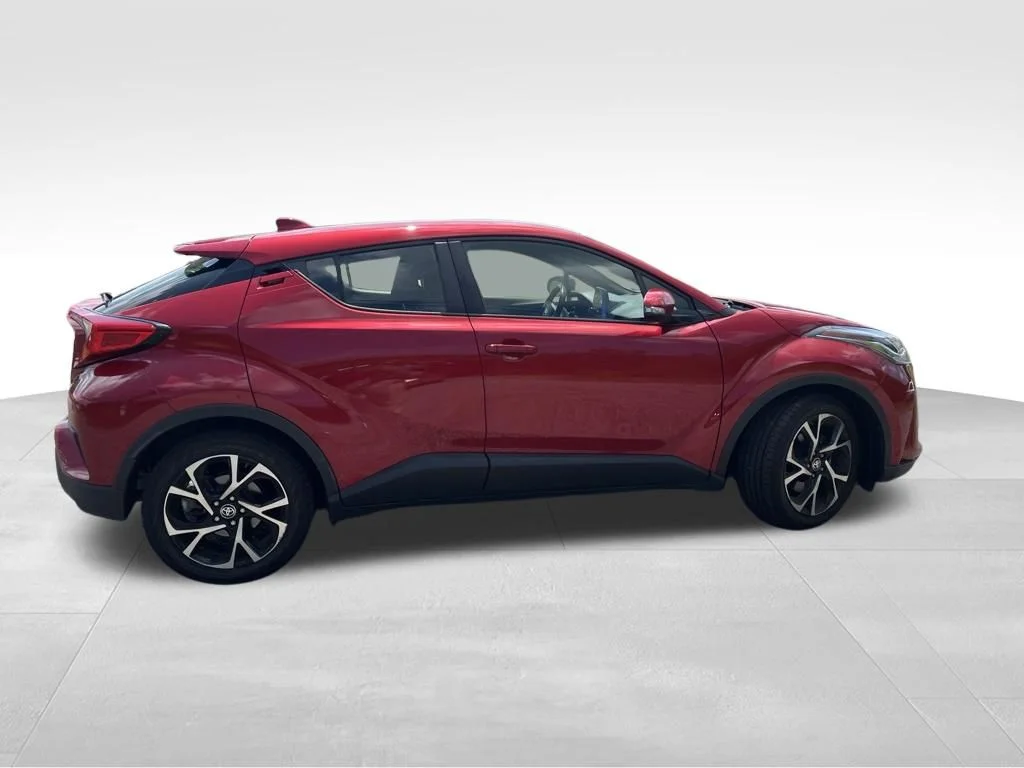 Used 2021 Red Toyota XLE image 11