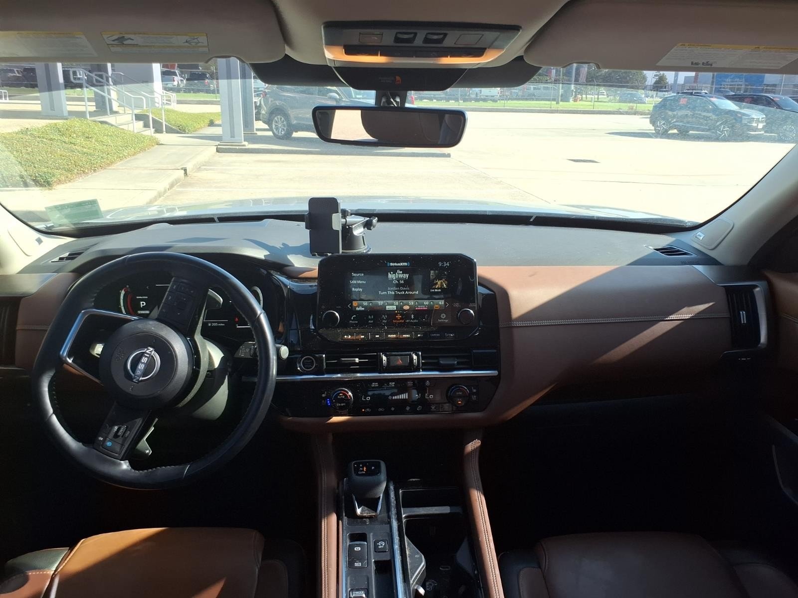 2023 Nissan Pathfinder Platinum  at Robbins Nissan