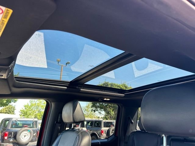 Used 2022 Red Ford Lariat image 22