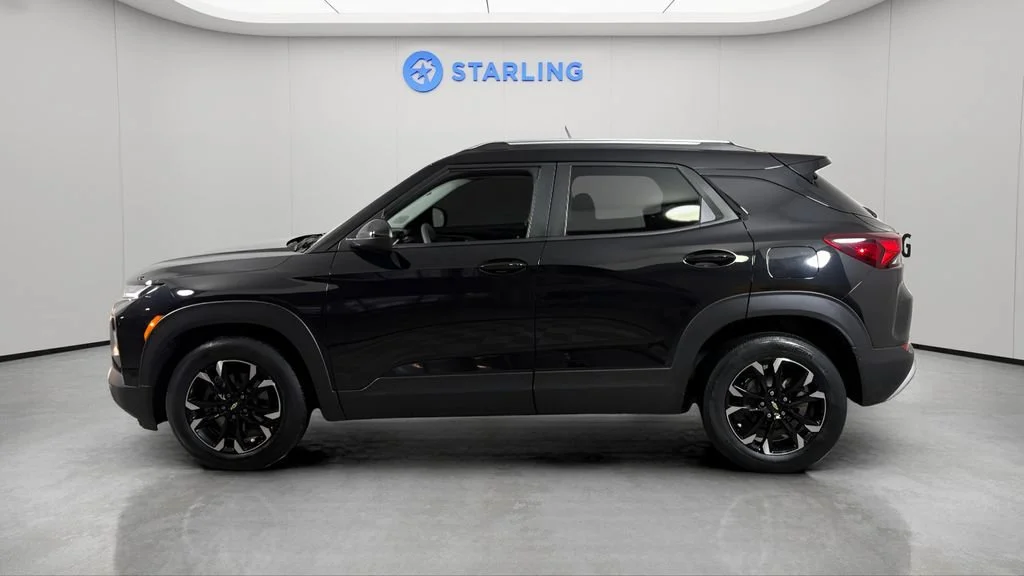 Used 2023 MOSAIC BLACK METALLIC Chevrolet LT image 3