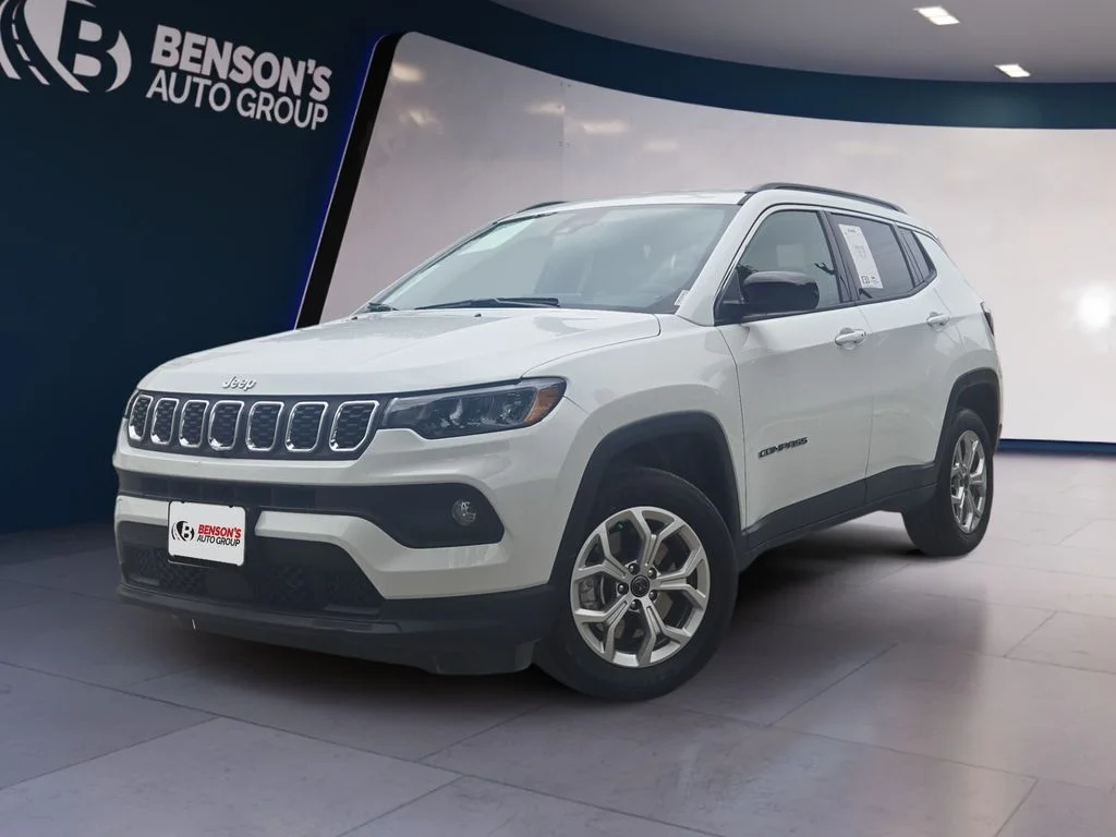 Used 2026 White Jeep Latitude image 1