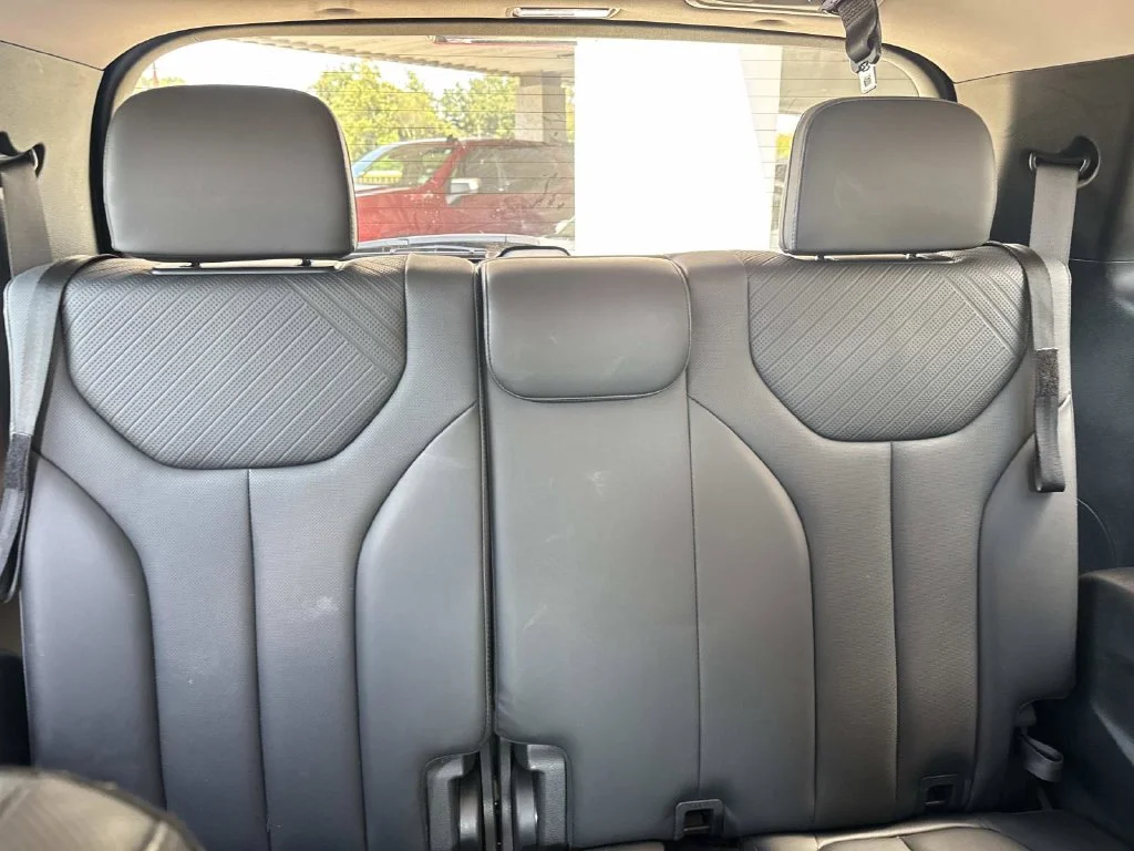 Used 2025 Silver Hyundai SEL image 17