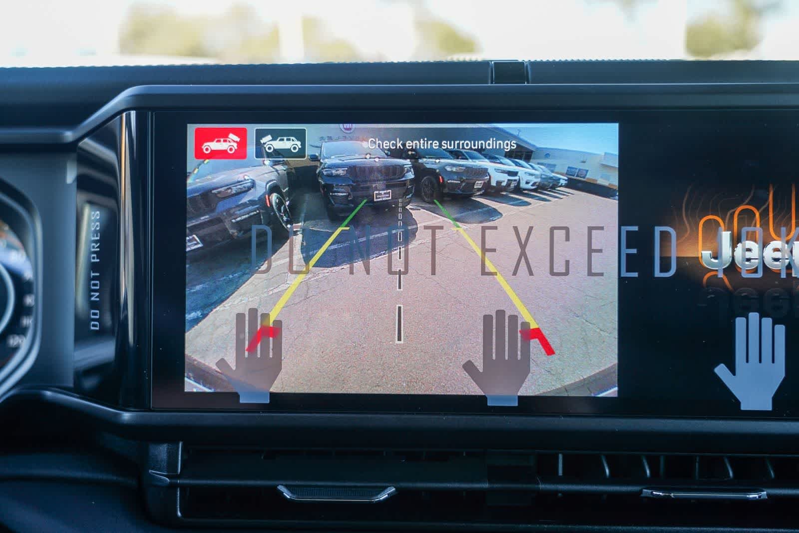 2025 Jeep Wrangler 4-Door Sahara - Photo 26