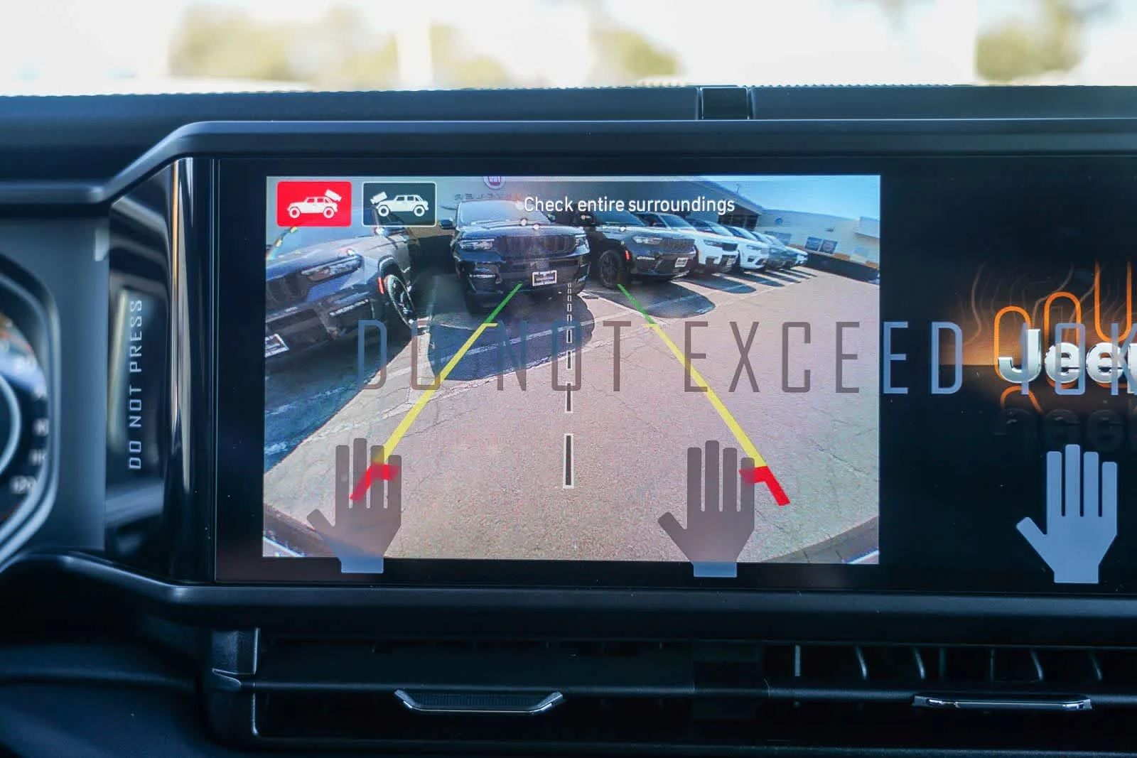 2025 Jeep Wrangler 4-Door Sahara - Photo 26