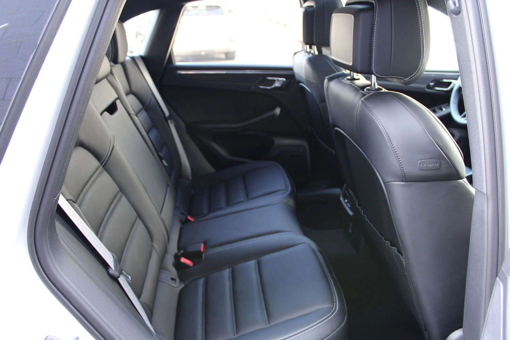 2026 Porsche Macan GTS - Photo 24
