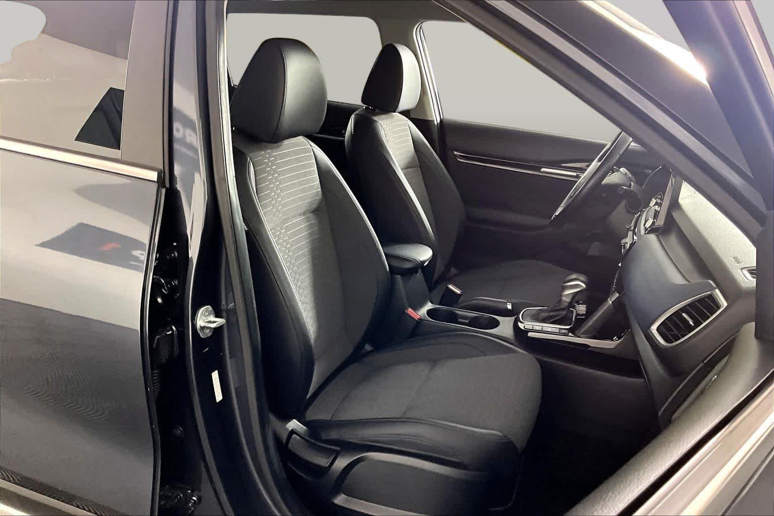 Used 2022 Gravity Gray Kia Nightfall image 8