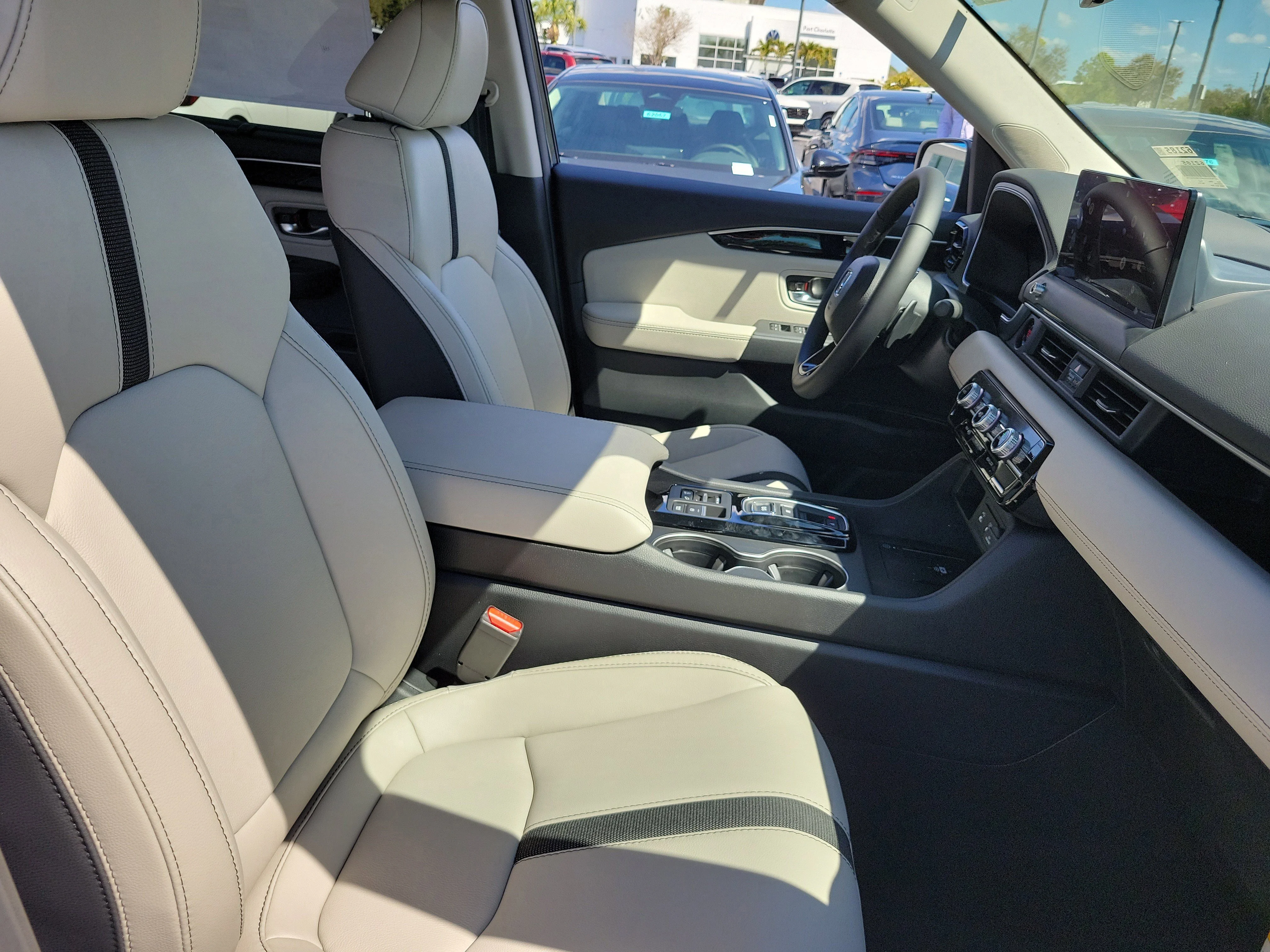 New 2026 Platinum White Pearl Honda EX-L image 10