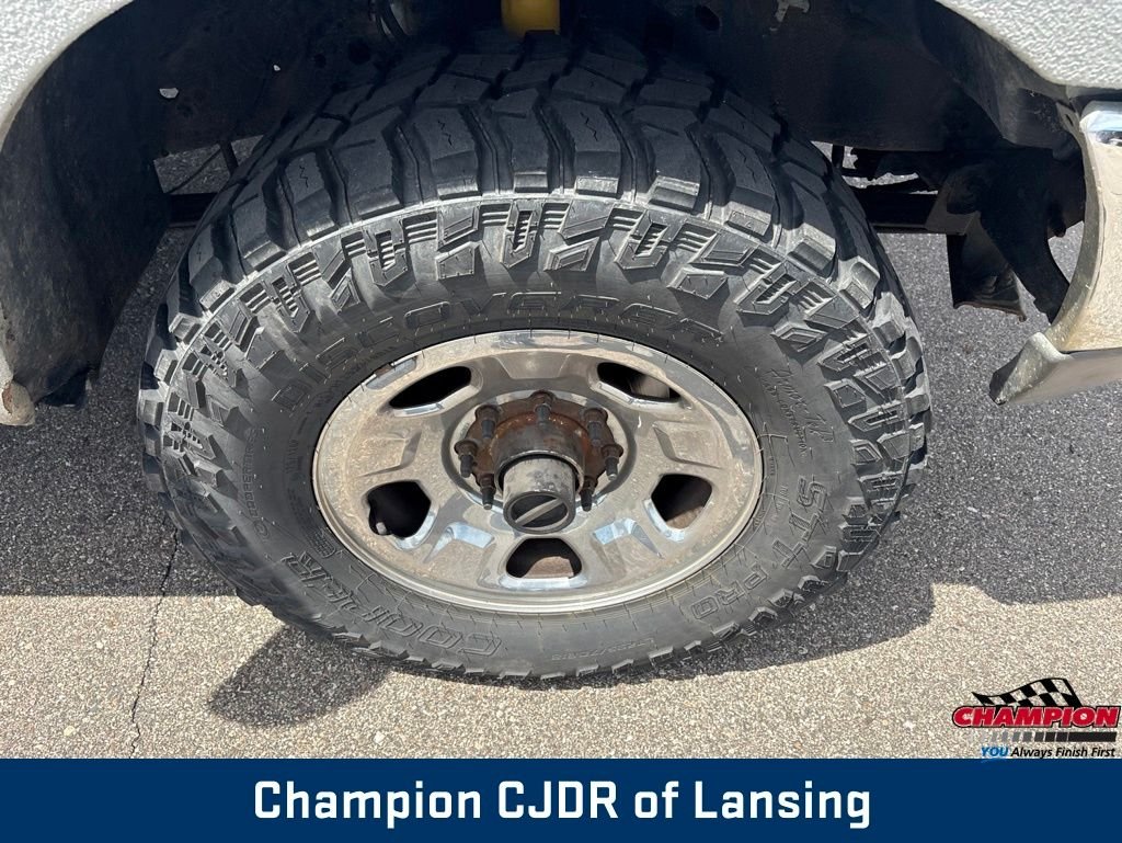 Used 2004 Silver Ford Lariat image 12