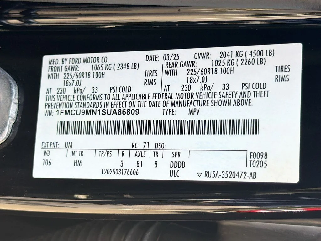 Used 2025 Agate Black Metallic Ford ST-Line image 23