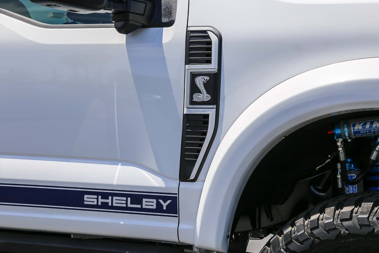 New 2026 Star White Metallic Tri-Coat Ford F-250® Lariat® image 14