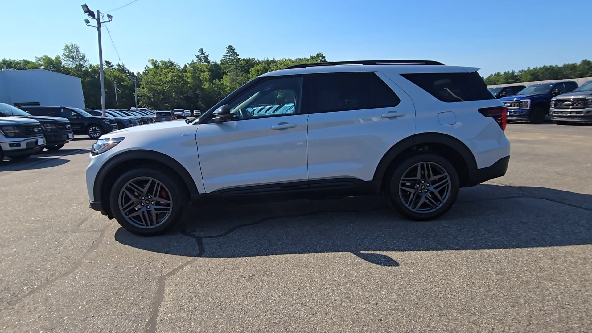 New 2026 Space White Metallic Ford ST-Line image 16