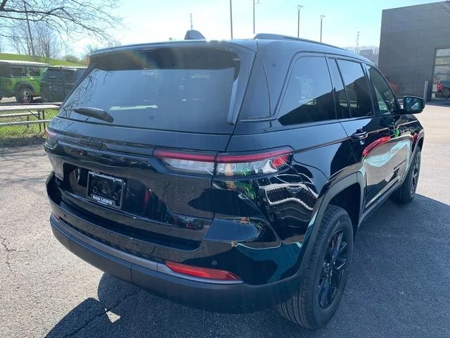 Used 2026 Black Jeep Altitude image 7