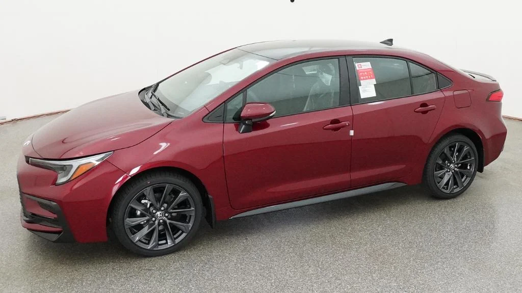New 2026 Ruby Flare Pearl with Midnight Black Metallic roof Toyota SE image 11