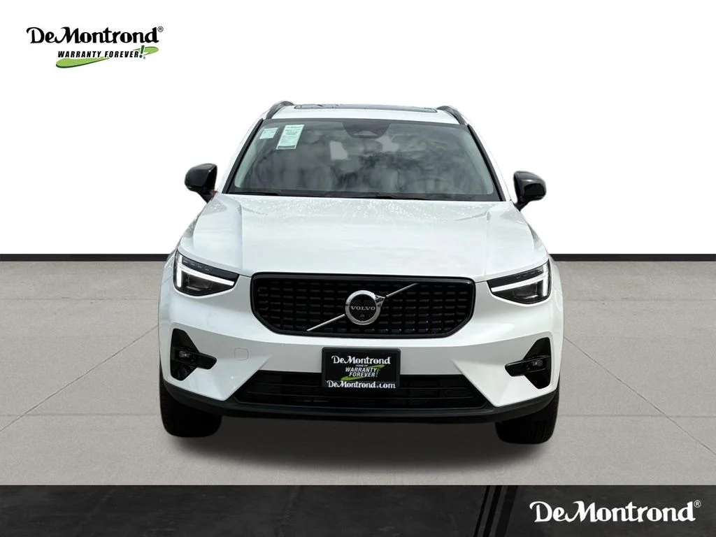 New 2026 Crystal White Volvo Plus image 2