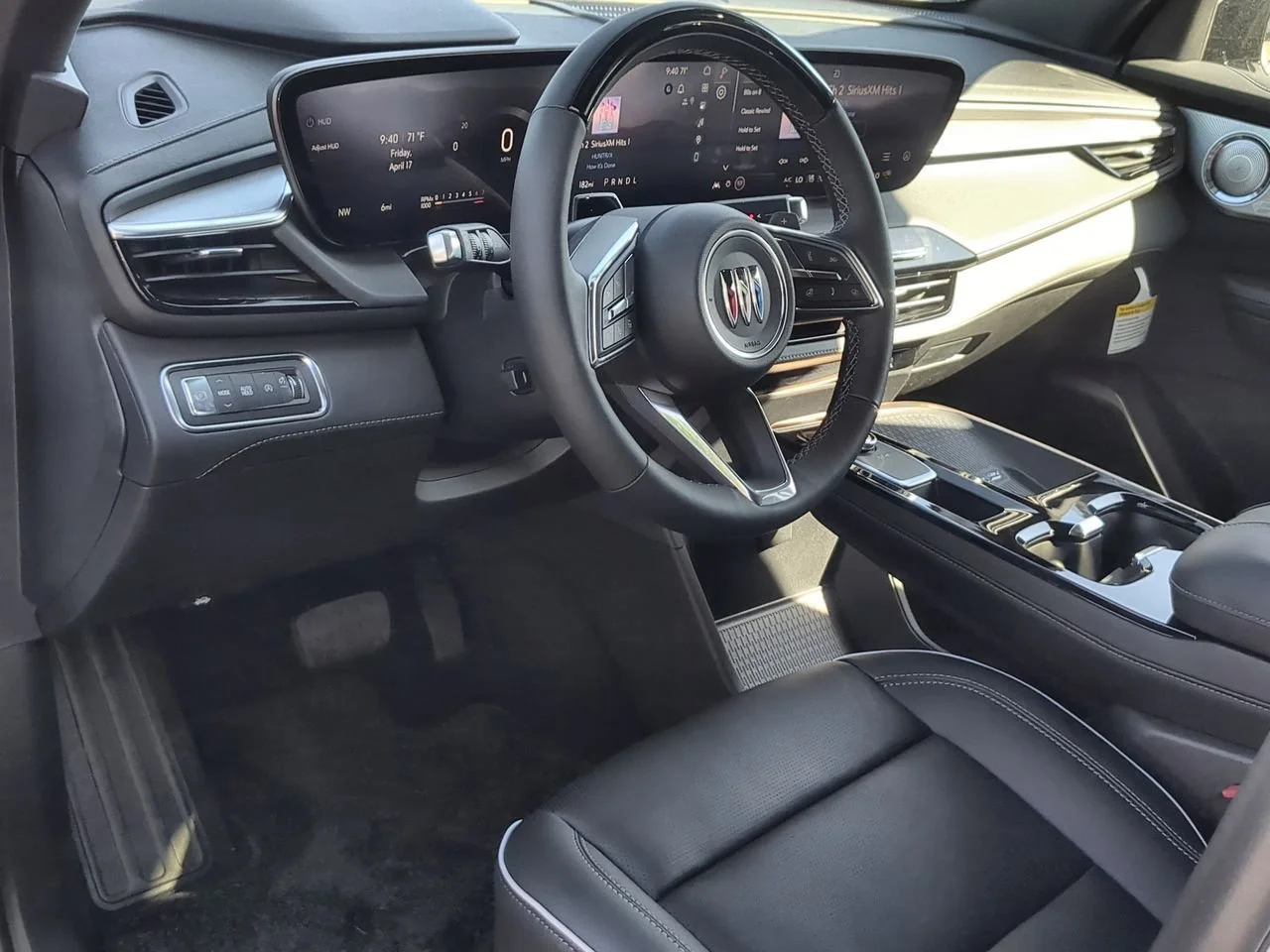 New 2026 Iridescent White Tricoat Buick Avenir image 10