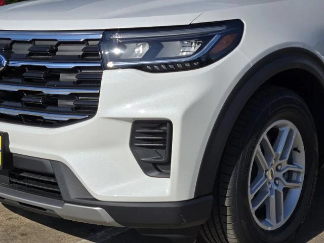 New 2026 Star White Metallic Tri-Coat Ford Active image 26