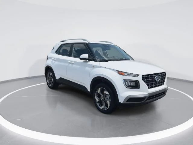 Used 2026 White Hyundai SEL image 2